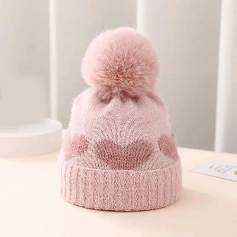 Gorro Infantil Tricô com Pompom e Estampa de Coração