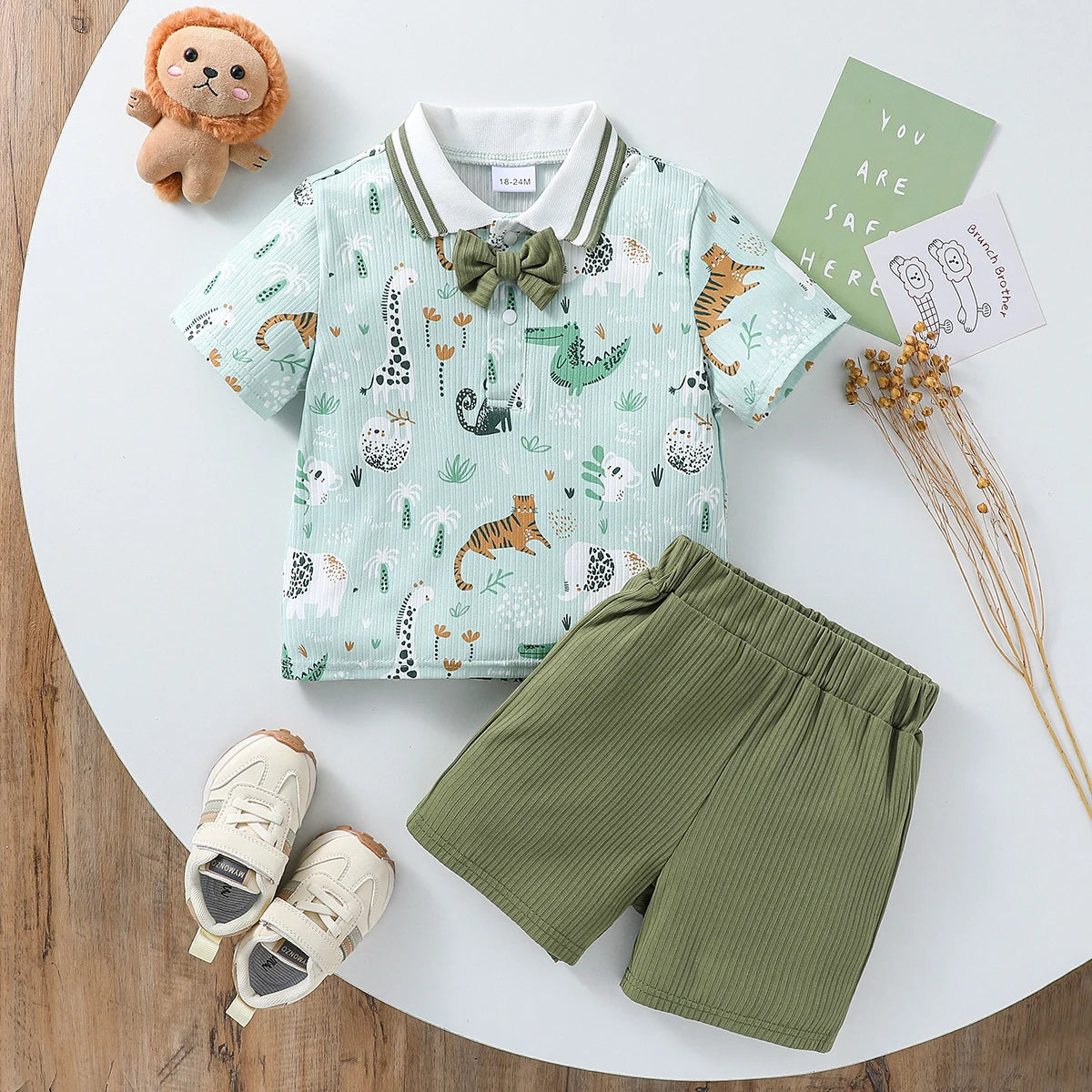 Conjunto Infantil Verão com Estampa Animal e Gravata