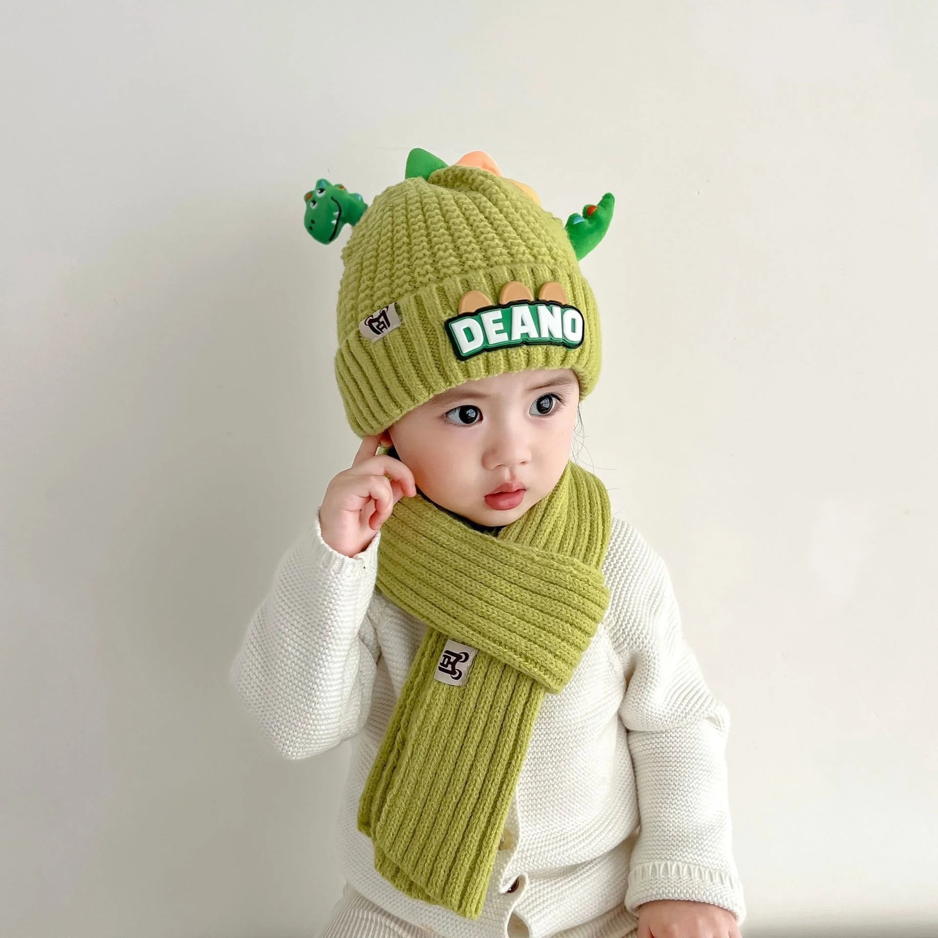 Conjunto Infantil Dinossauro: Gorro e Cachecol Quente