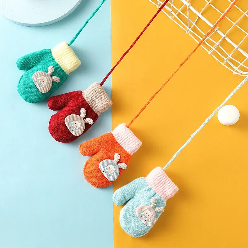 Inverno bebê luvas de pelúcia bonito dos desenhos animados da criança luvas de malha para crianças da criança cor sólida quente pendurado pescoço luvas