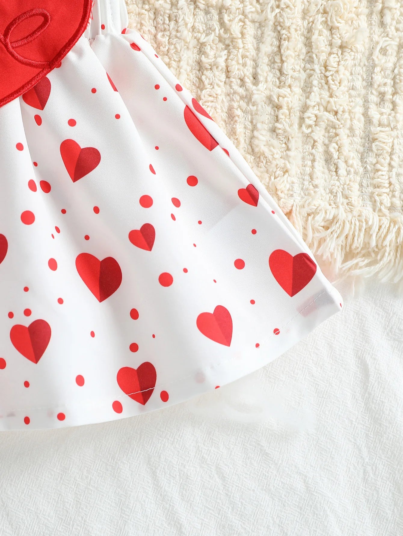 Primavera/outono bebê meninas 3 pçs conjuntos de saia cor sólida manga longa macacão coração impressão suspender saia conjuntos para 3m-18m + bandana