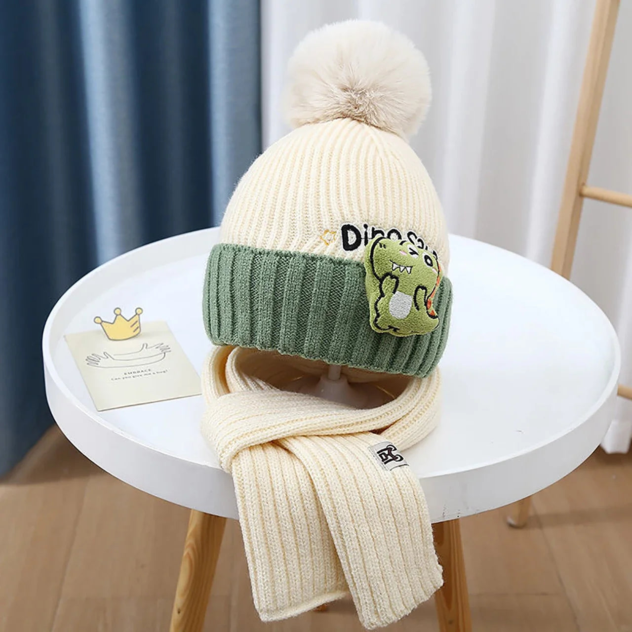 Gorro Infantil Dinossauro com Cachecol - Inverno Quente