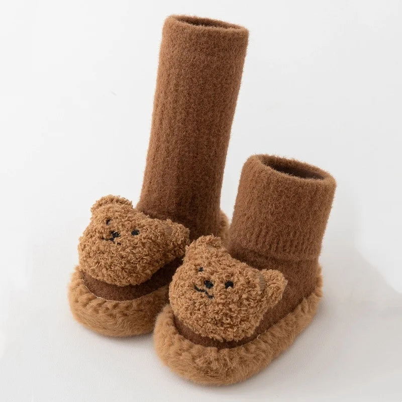 Infantil do bebê menina menino meias anti deslizamento sapatos dos desenhos animados urso da criança primeiro walker inverno grosso quente interior meias de chão do bebê para meninas