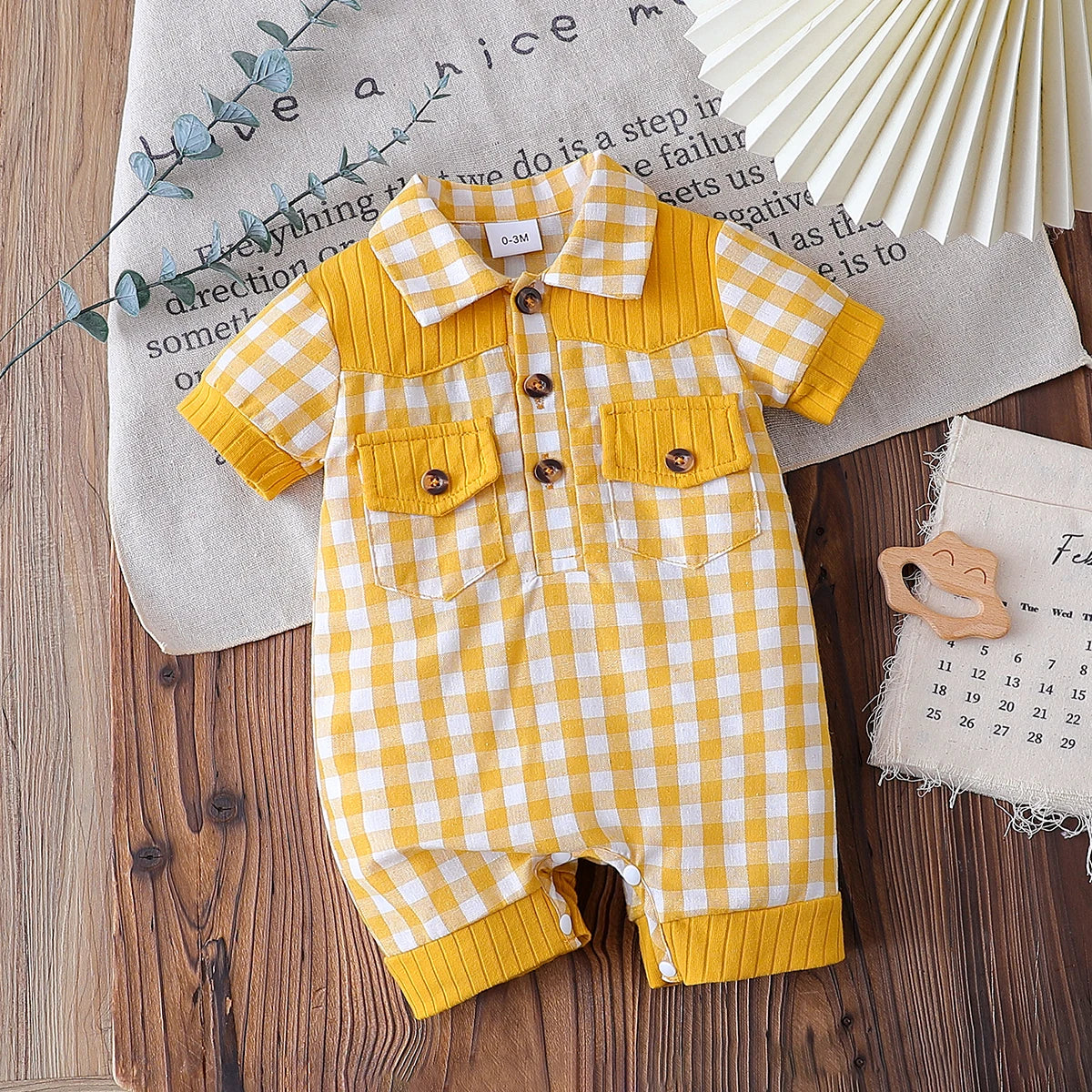 2025 verão infantil bebê meninos macacão xadrez impressão manga curta botão frontal macacão com bolso roupas casuais para newbron